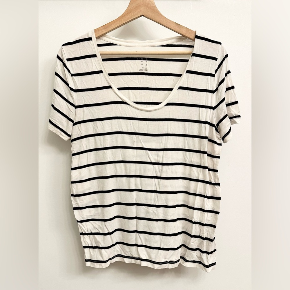 A new day black & white striped scoop neck short sleeve tissue tee